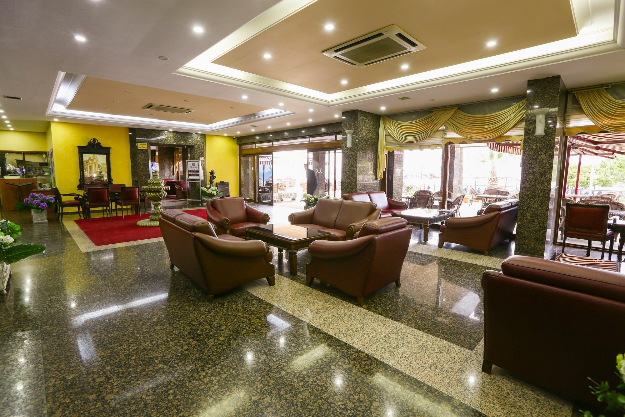 Kayhanbey Hotel Kusadasi Exterior photo